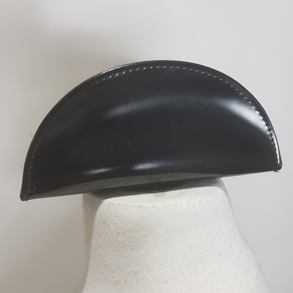 Marc Jacobs sunglass case - Picture 3 of 5